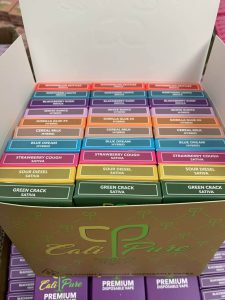 Sleek Cali Pure disposable vape pen, compact black design, pre-filled 1g cannabis distillate, tobacco flavor label, portable for smooth, ash-free hits.